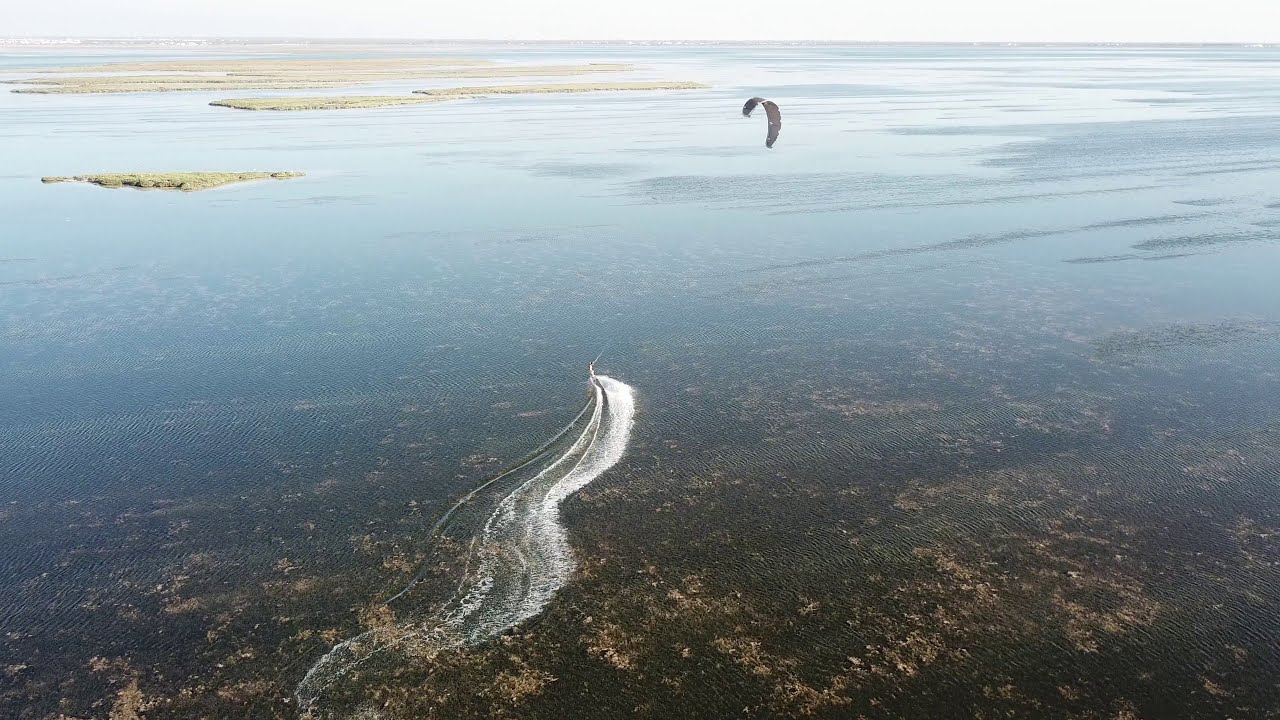 Kiteschule.com auf Djerba beim Kitecamp im Flachwasser