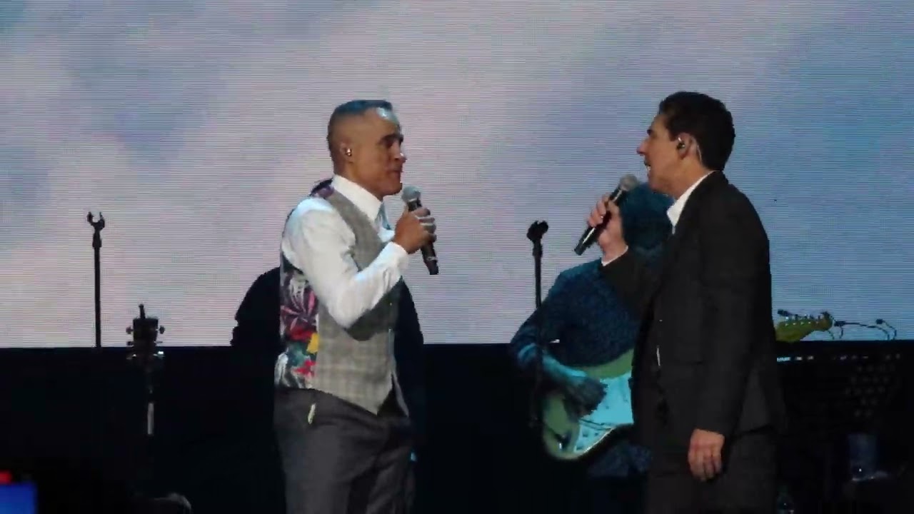 Cuando SMMT (Johnny, Miguel y Ricky) dedican y cantan la canción de Ray Reyes “Si Tú No Estás”