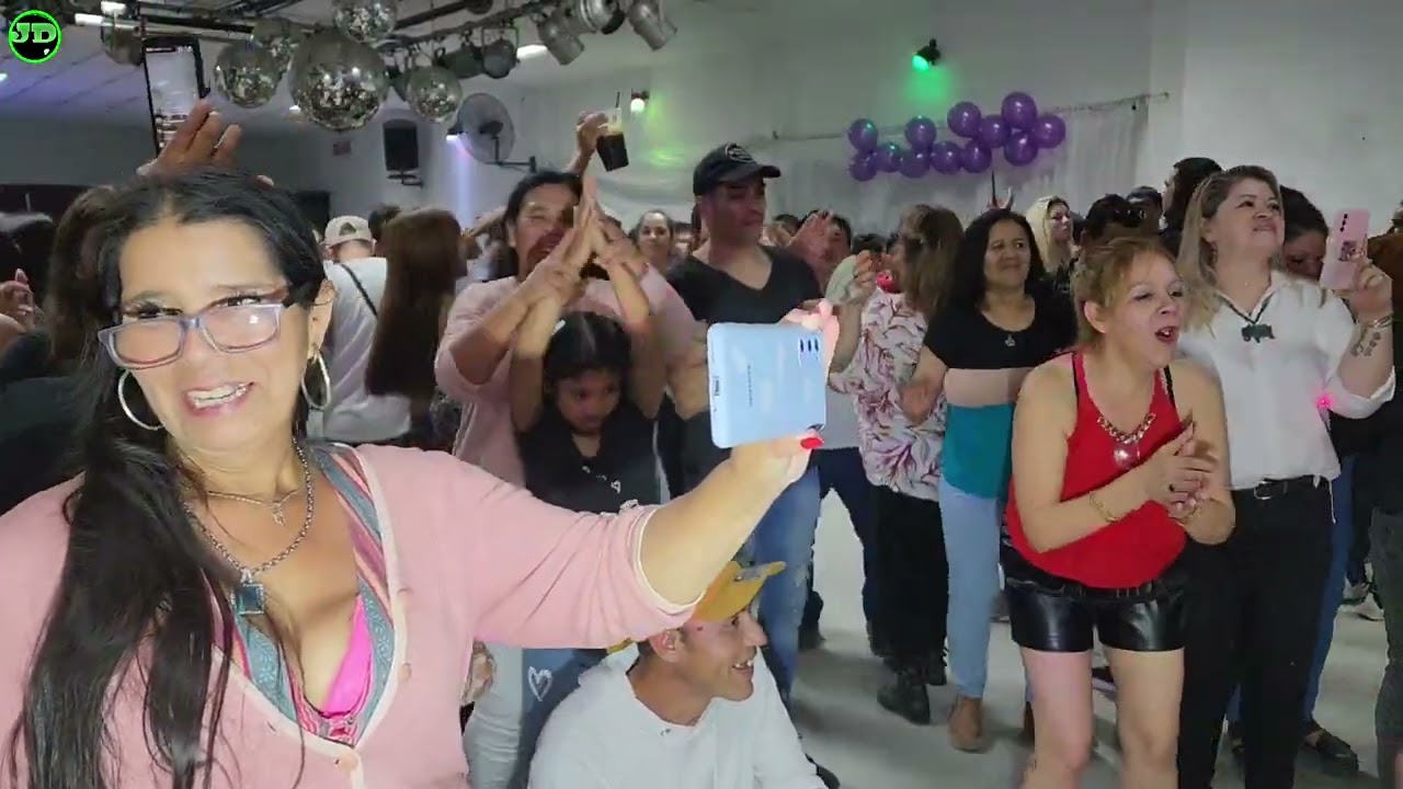 SHOW EN VIVO DE AGUSTÍN Y SU GRUPO EN IDEAS DULCE 13/10/24