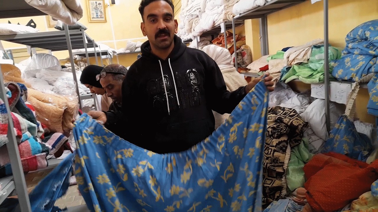 مراتب وشاشات وفوط في معرض مريم كله خرج فنادق