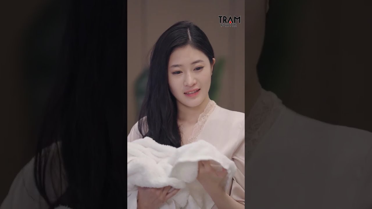 Cô gái qua đêm với trai lạ rồi biến mất, 5 năm sau cùng 2 nhóc tỳ trở về tìm cha, ai ngờ là Tổng Tài