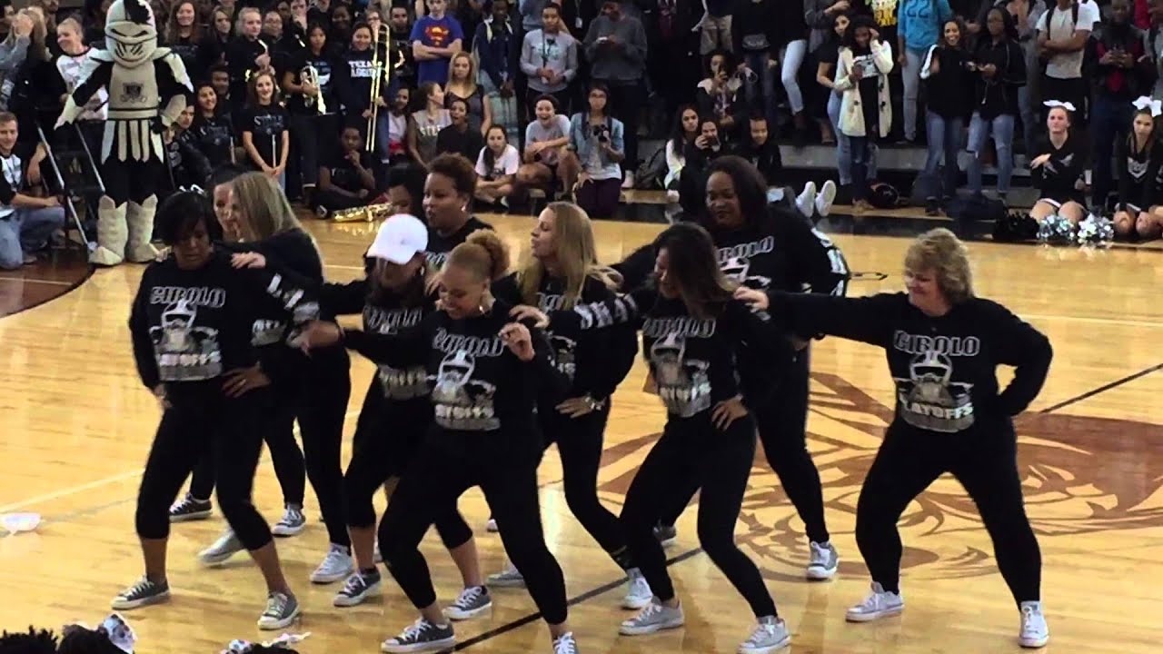 Steele Moms hit the quan