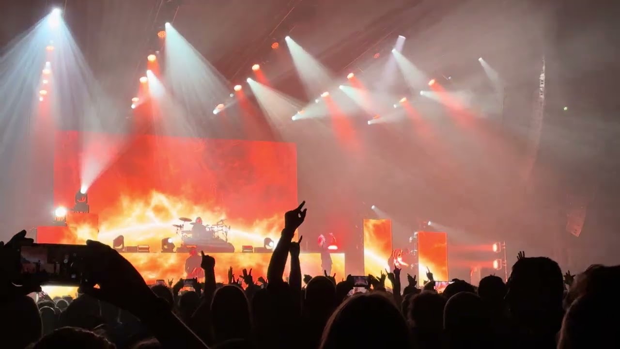 Lorna Shore  - Sun//Eater  - Live at AFAS