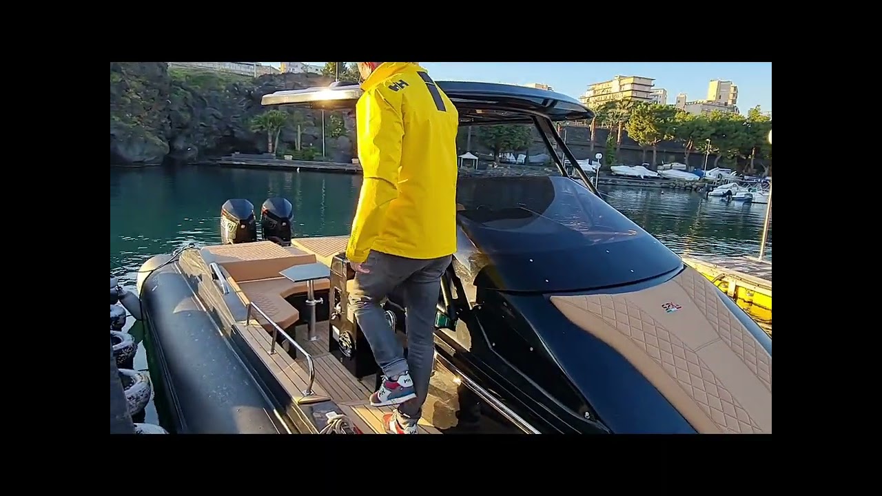 GOMMONE SPX 38 MOTORIZZATO 2 MERCURY 450 HP