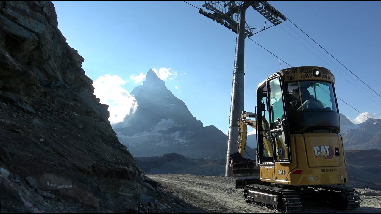 Cat vs. Zen - Making-of: WIE KOMMT EIN CAT® MINIBAGGER AUF DEN GLETSCHER (UND WIEDER HERUNTER)?
