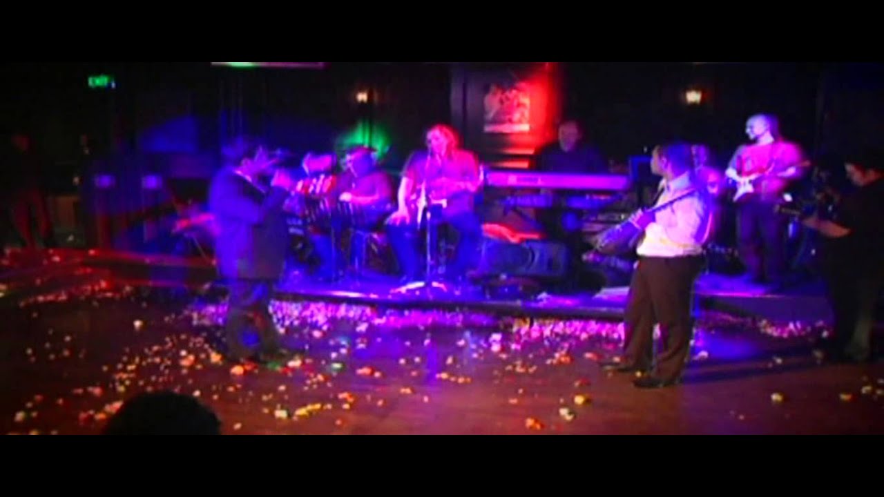 Nikos Tzoumas live at the trak centre - Melody Promotions
