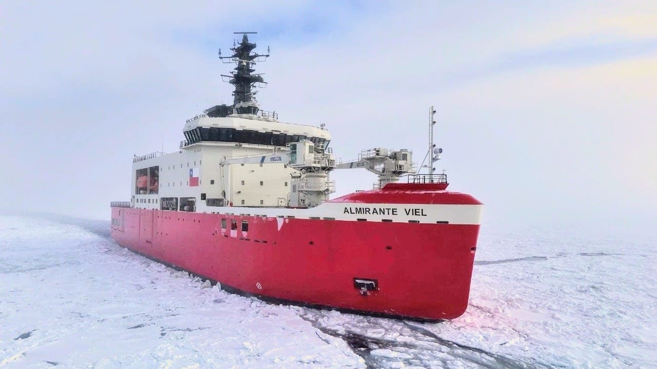 Rompehielos AGB 46 Almirante Viel