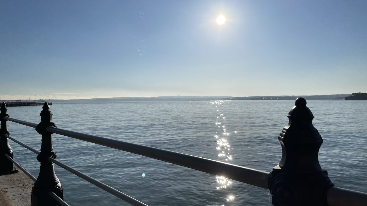 Torquay, Abbey Sands to Beacon Quay in 4K HDR