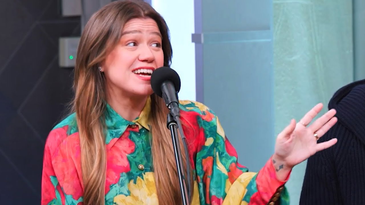 Kelly Clarkson Calls Ending Her Talk Show a 'Family Decision'