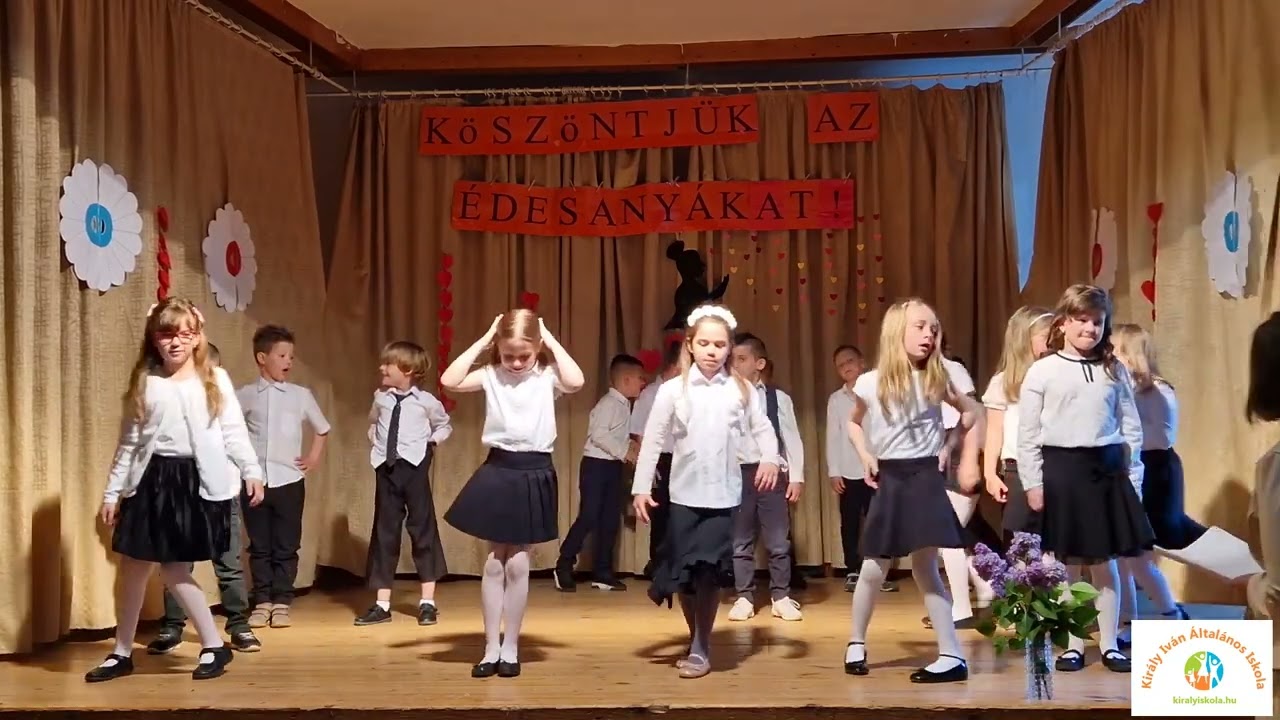 Szeretettel köszöntjük az édesanyákat, nagymamákat | Király Iván Általános Iskola 2023