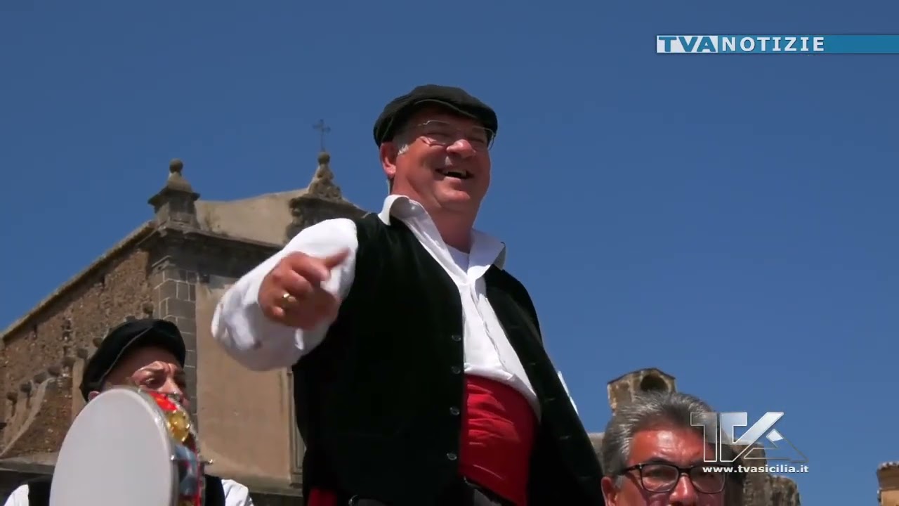 Adrano e Namur chiudono il gemellaggio con l’omaggio floreale dei due sindaci a San Nicolò Politi