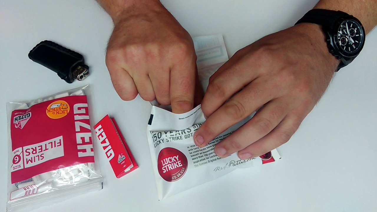 Ručn&iacute; balen&iacute; cigaret / Manual packaging of cigarettes