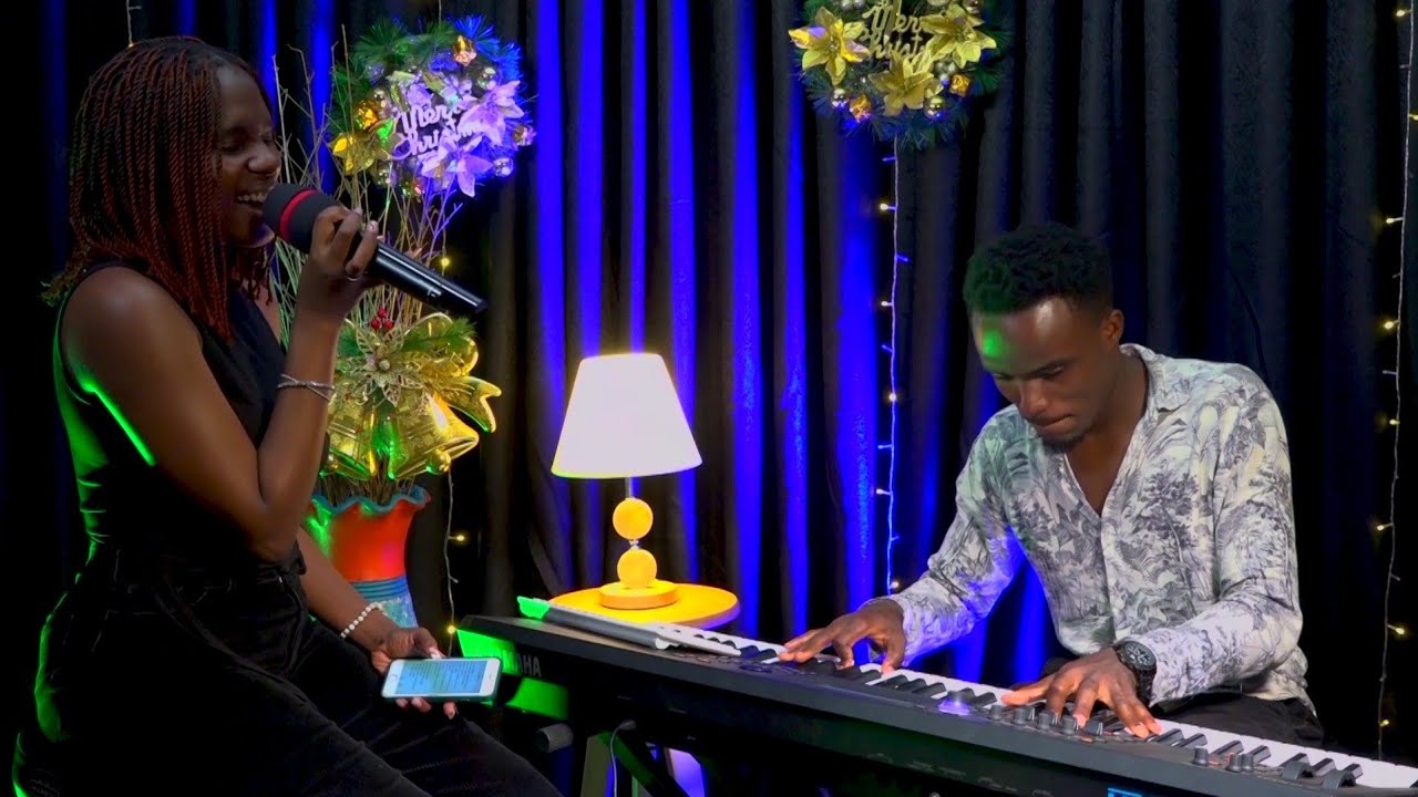 O Holy Night - Maylish Sessions ft Amanda Moon (Acoustic Version)