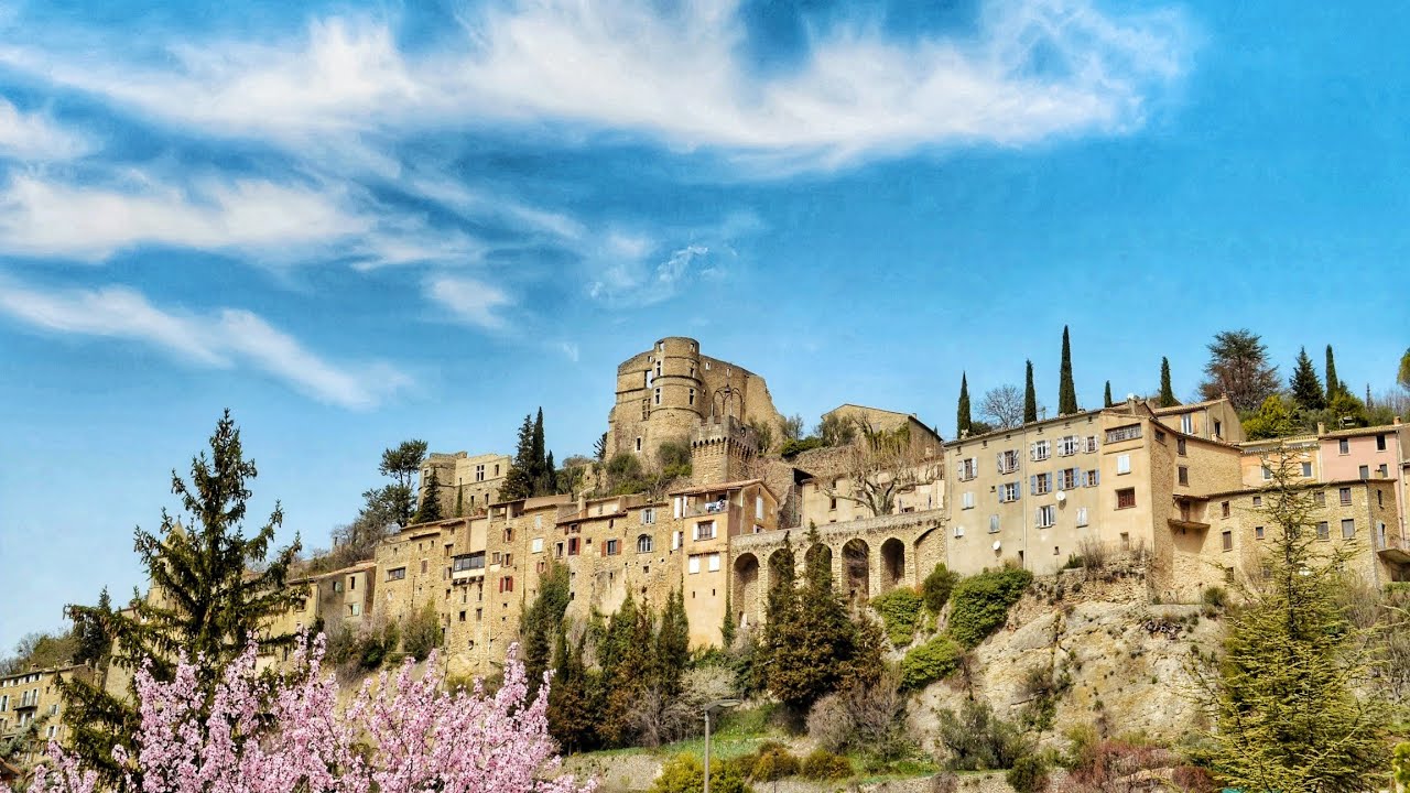 Montbrun les Bains, Drôme, Les plus beaux villages de France