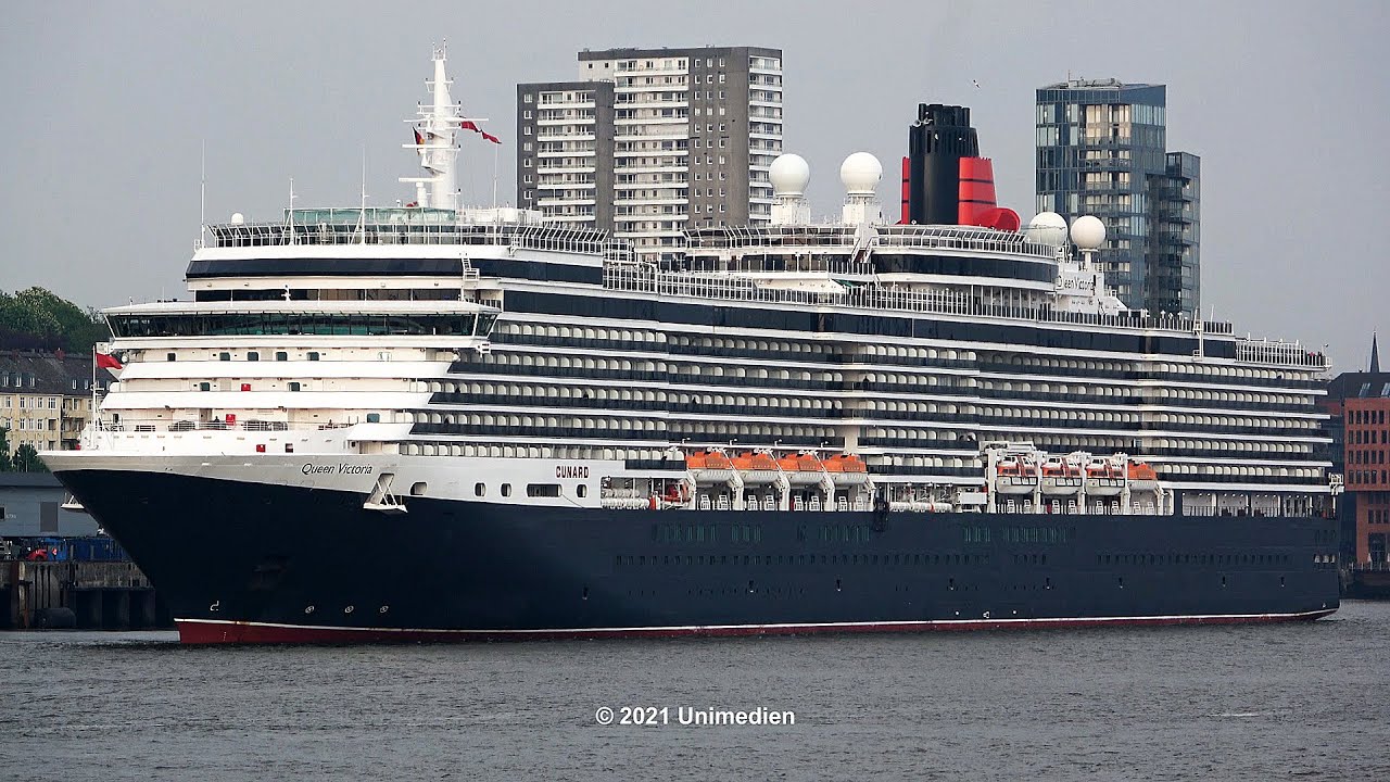 Queen Victoria | the massive ship horn of the CUNARD cruise ship | 4K-Quality-Video