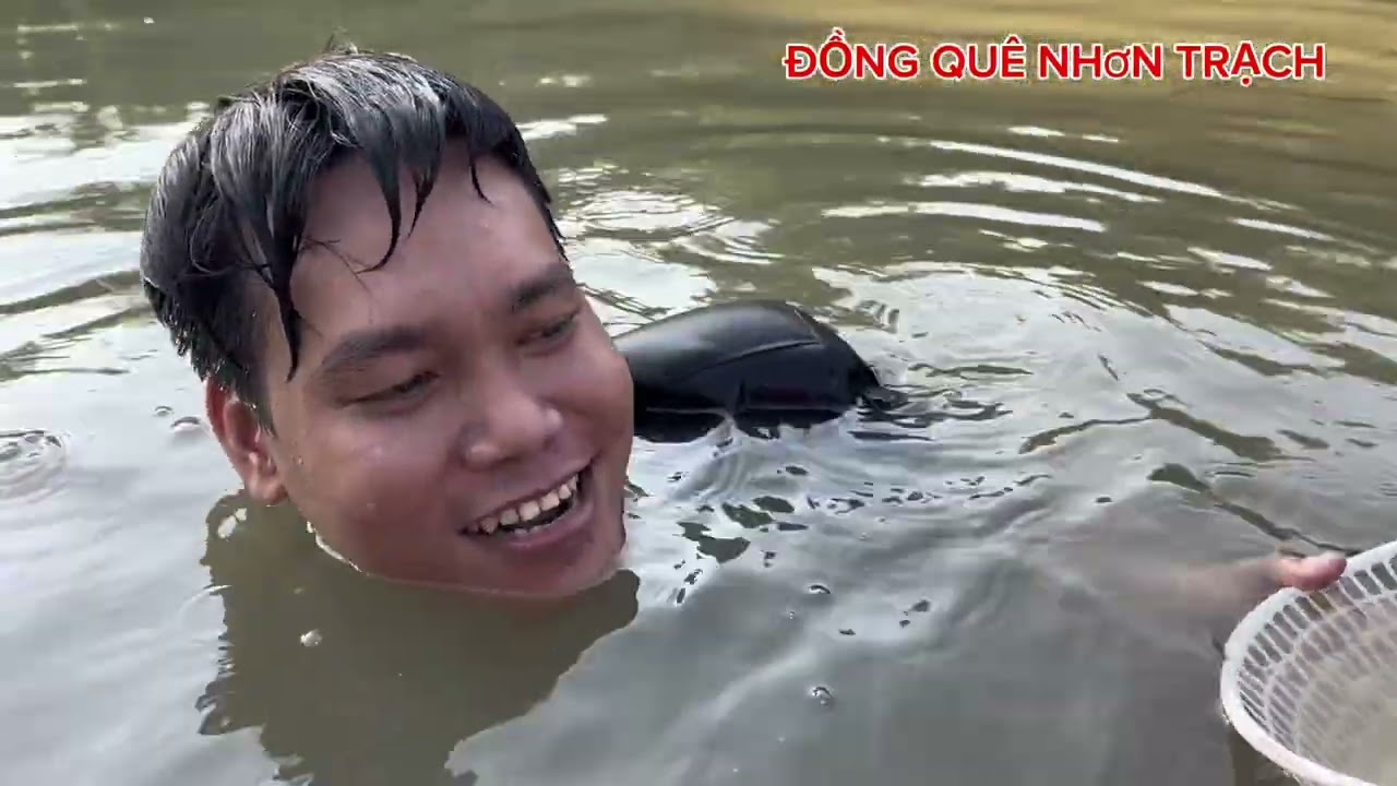 Mời cả nhà  Buổi cơm chiều chill ngoài đồng ruộng