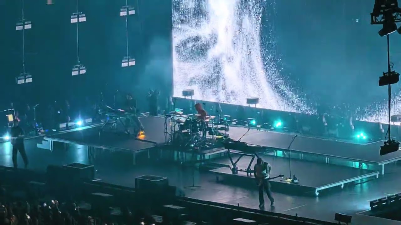 Intro and Somewhere I Belong - Linkin Park (Rod Laver Arena, 08/03/2026)