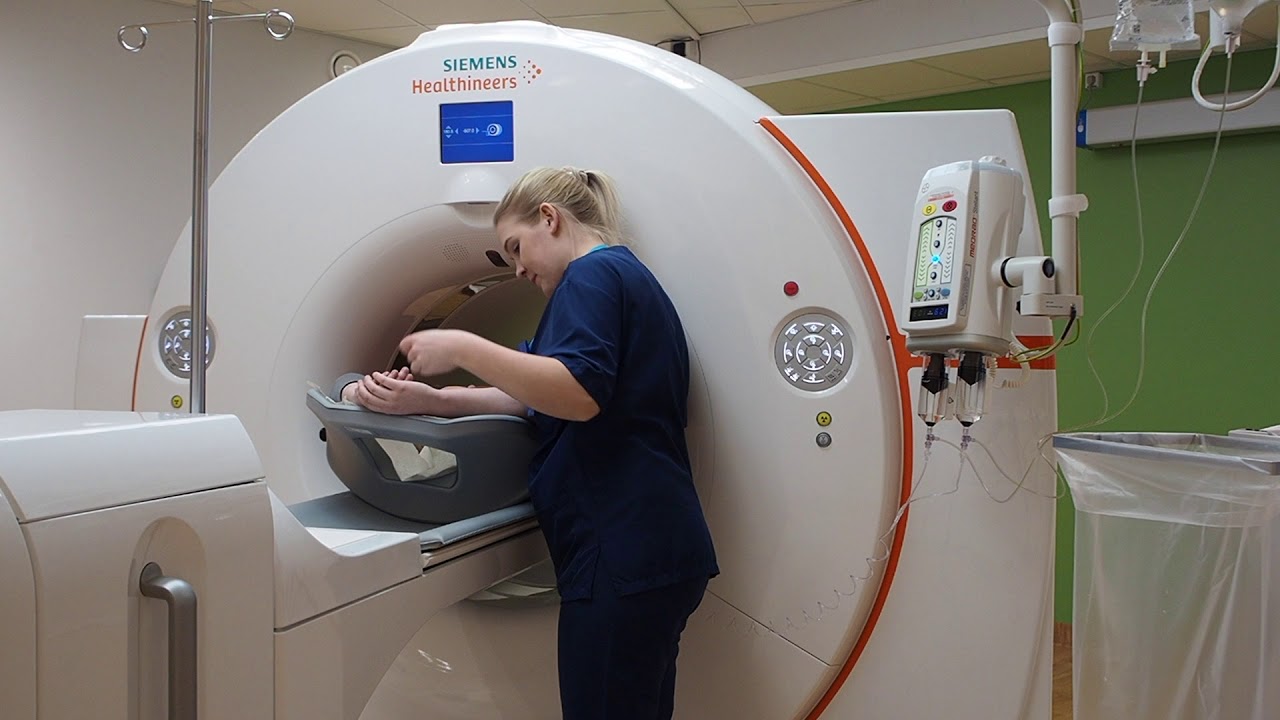 Vartalon varjoainetehosteinen tietokonetomografiatutkimus - opetusvideo röntgenhoitajaopiskelijoille