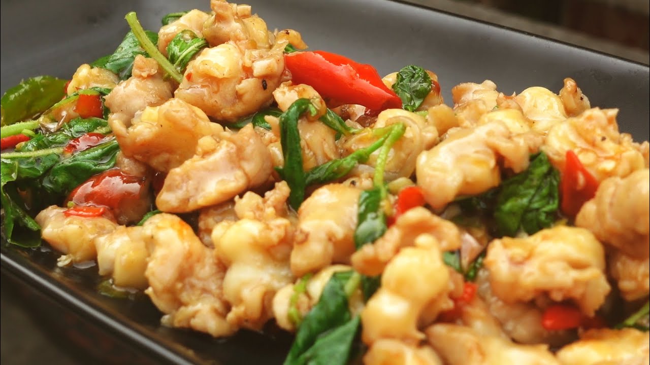 Chicken Tendon Kaprao | Hot and Spicy Stir-fried Holy Basil Thailand Street Food | Thai Yummy