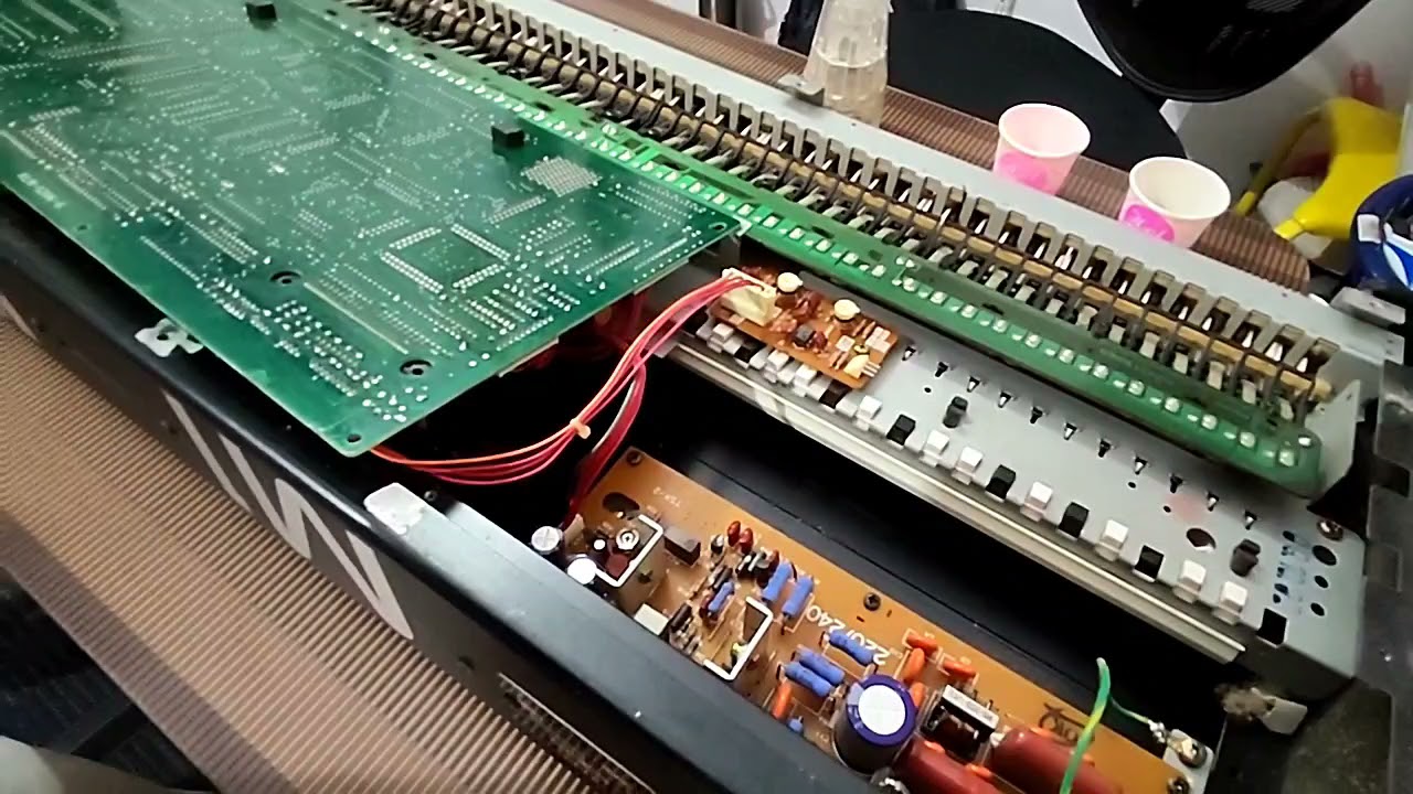 M1 korg keyboard changing display batteries | how to change cell or batteries in musical instrument