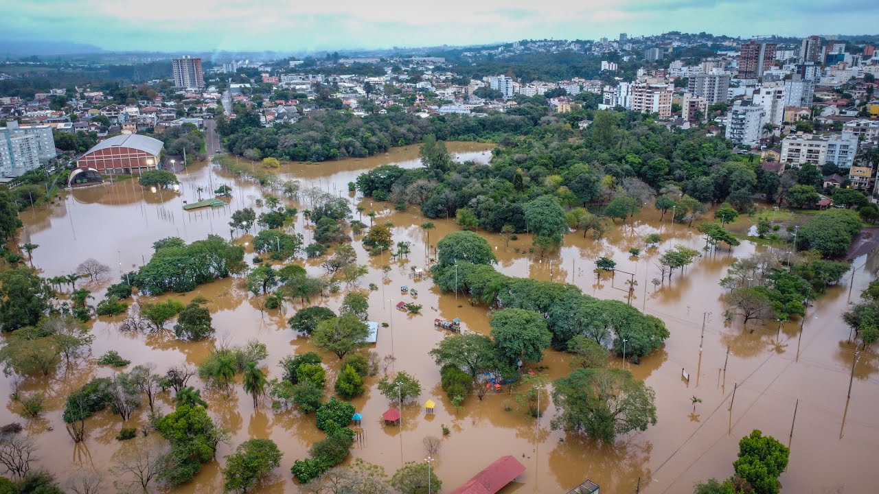 RUAS ALAGADAS EM LAJEADO NO VALE DO TAQUARI! (19/06/2025)