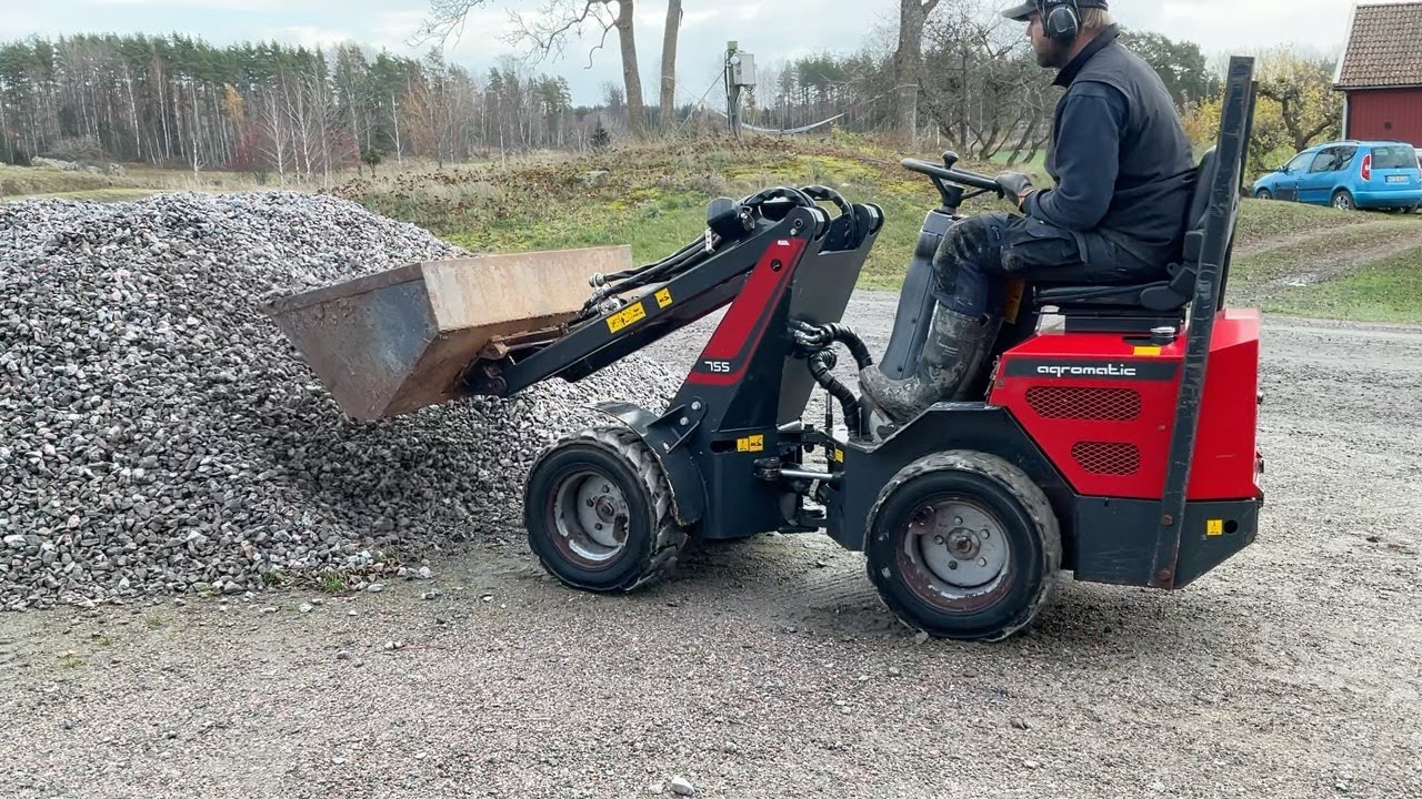 Köp Redskapsbärare Norcar 755 på Klaravik