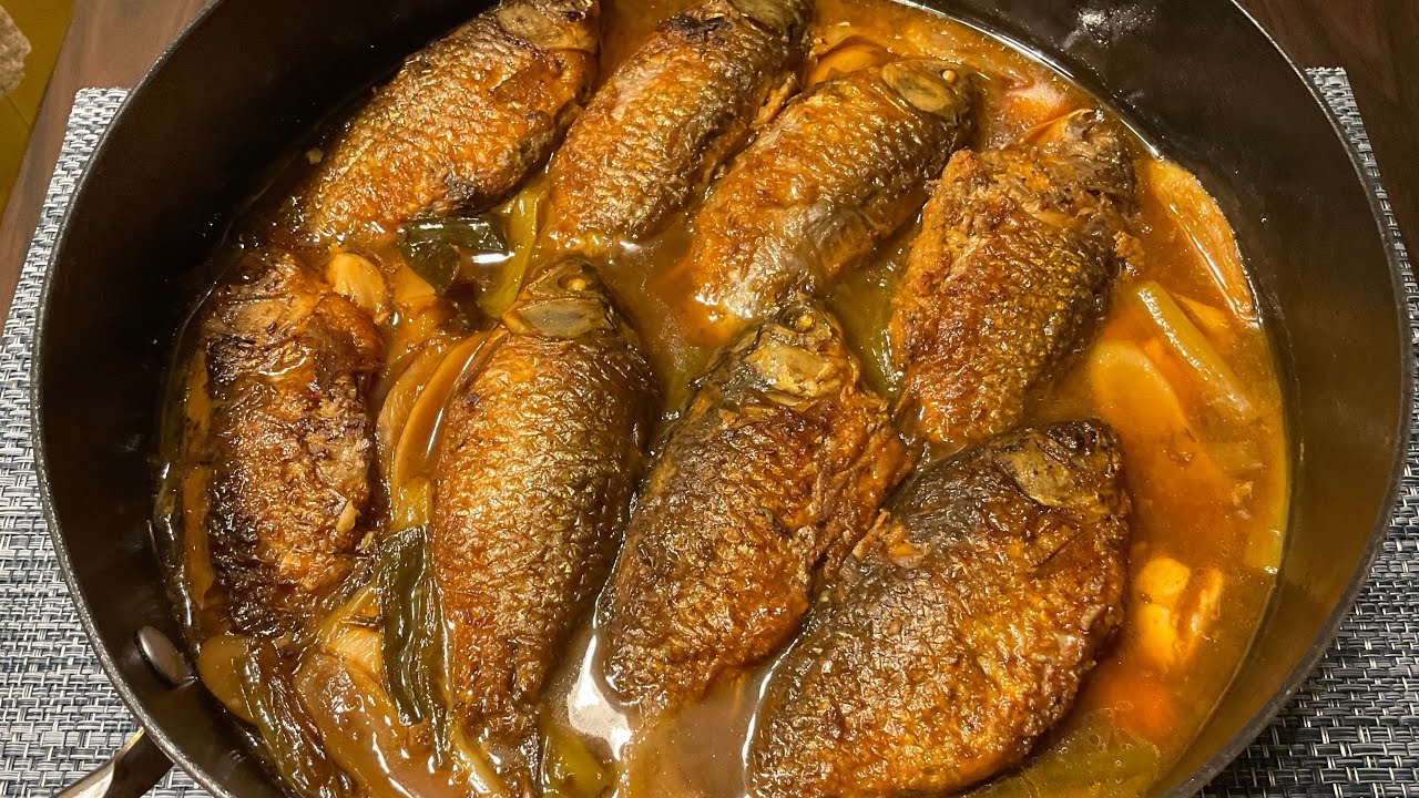 醬燒抱卵鯽魚 | Stewed fish | 好吃爆蛋家常魚料理 Tw  Chang