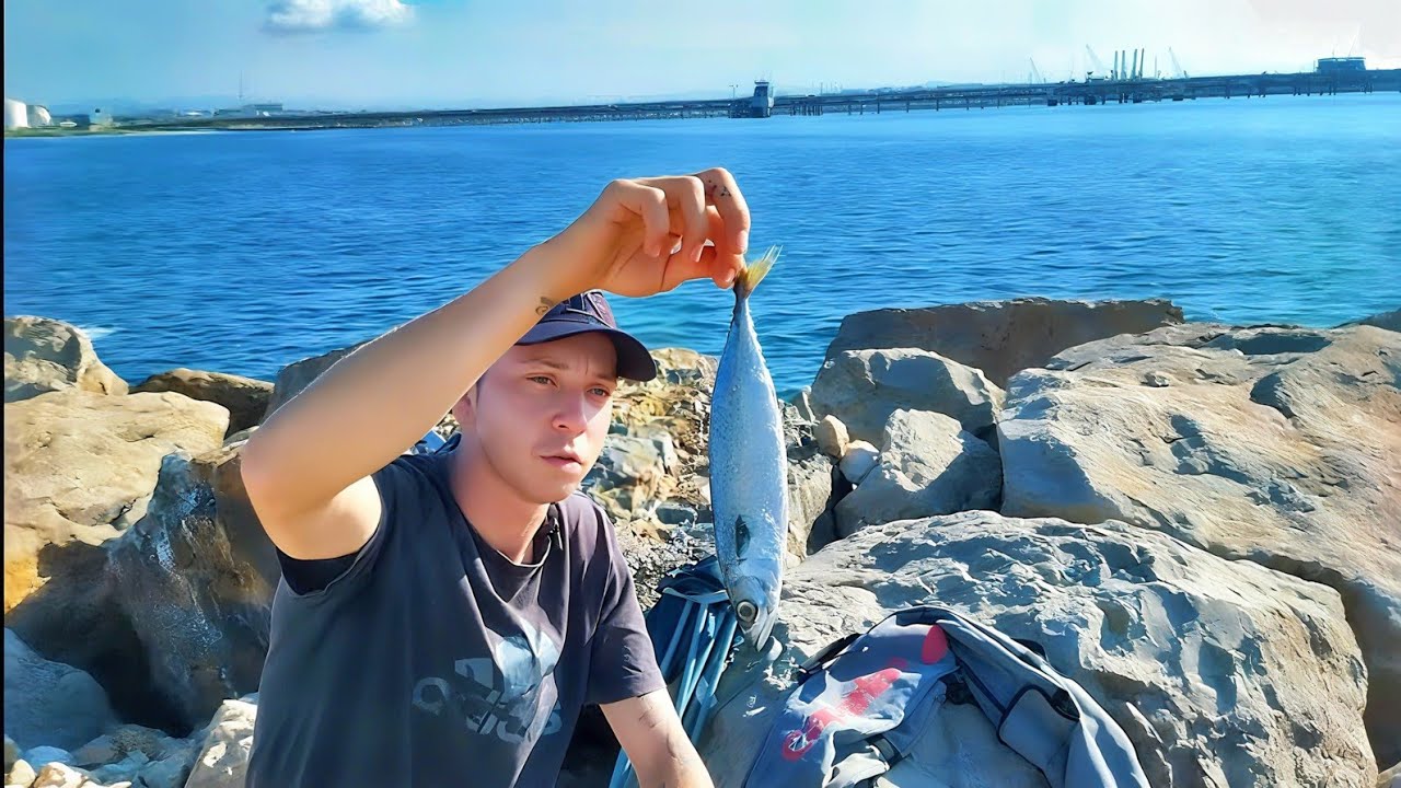 PESCA Con CEBOS muy GRANDES y CONGELADOS.