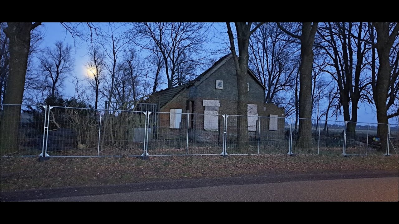 Wij bezochten een VERLATEN woning met oldtimer (URBEX)