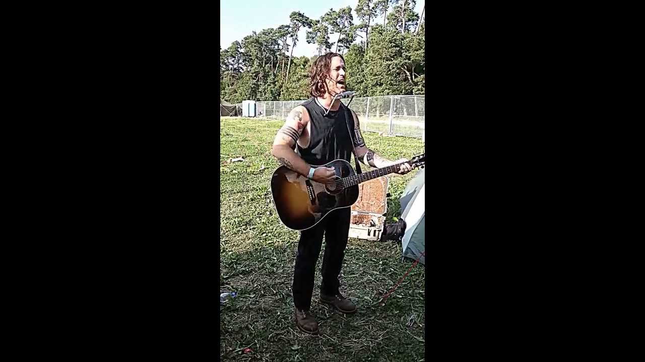 Chuck Ragan - The Boat (live Zeltplatzkonzert Taubertal Festival 2013)