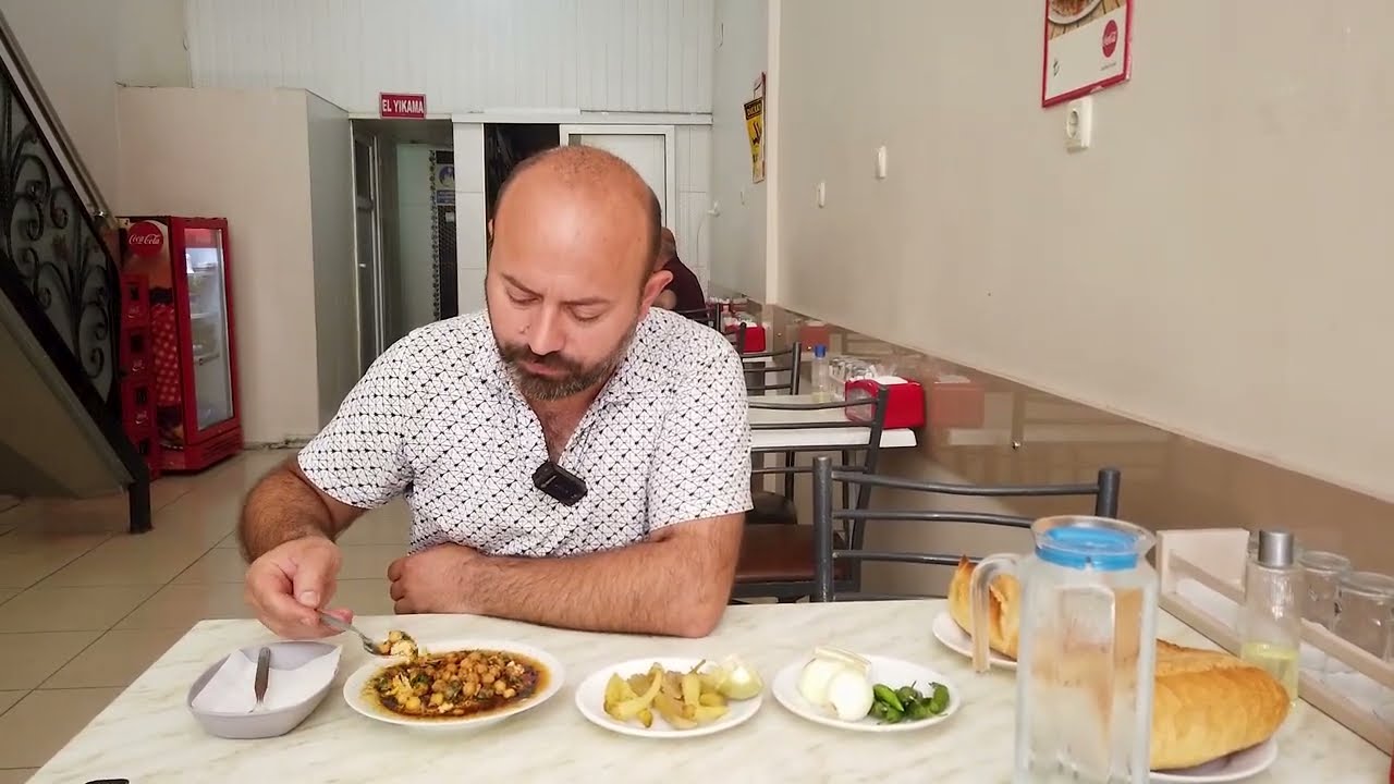 İlk Defa Humus Yiyorum! | Mersin Sokak Lezzetleri  @lezzetpesindebiri​