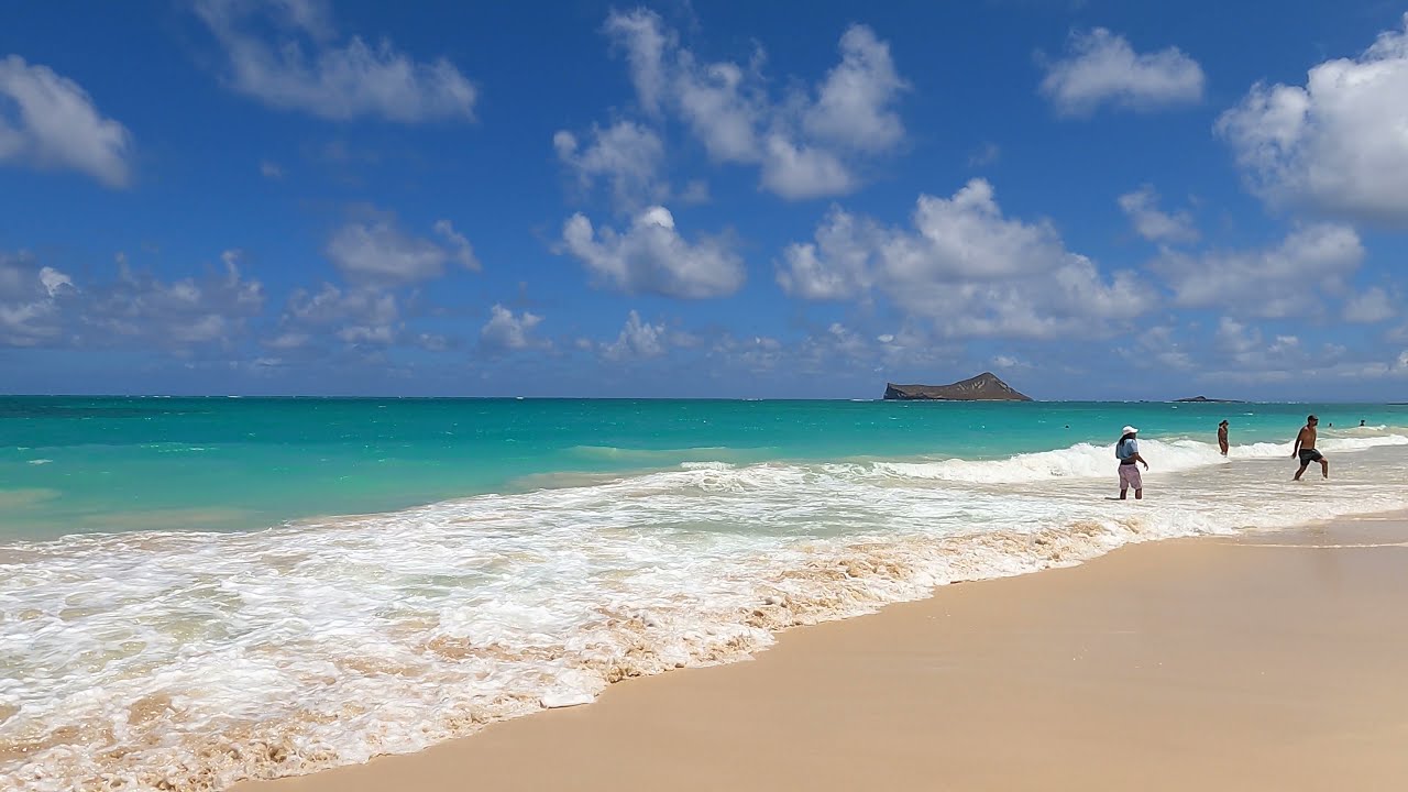 Go Walking!  Waimanalo Beach  Oahu Hawaii