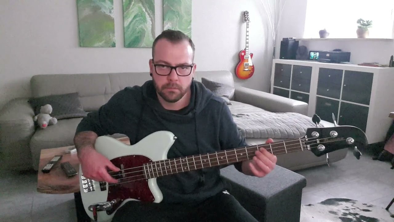 Ibanez tmb 100 over fender mustang gtx100  Red Hot Chili Peppers cover