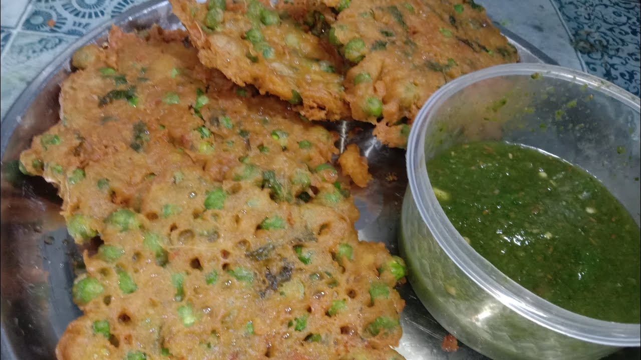 Winter special matar pakode /Builkul nae tarike se bnae yhe crispy matar pakode /Easy pakode recipe 