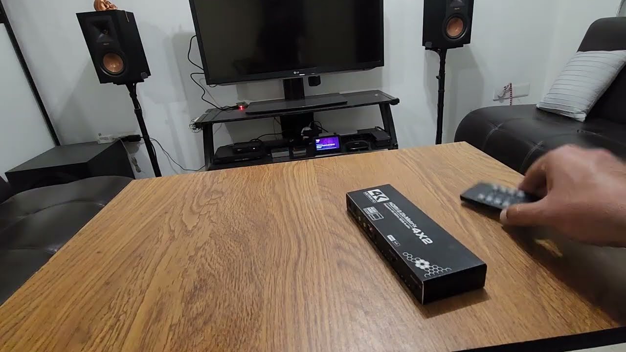 HDMI Matrix 4x2 cuatro entradas y dos salidas independientes  (switch, splitter, extractor de audio)