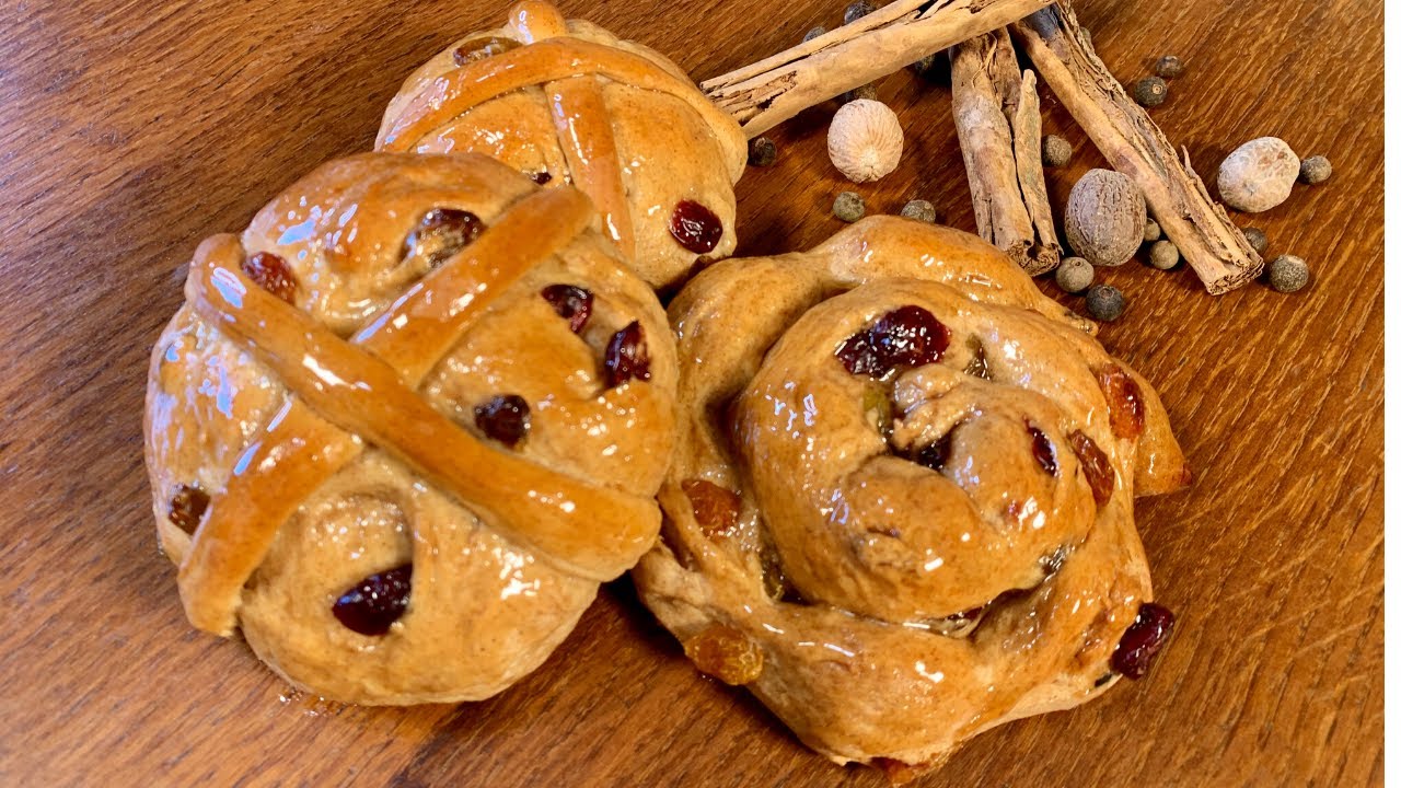 How to make Hot Cross Buns | Easy | Easter Bun | Creole Bun | Belizean | Caribbean | Recipe Below