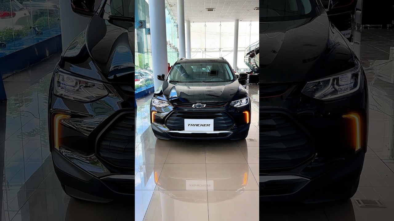 Chevrolet Tracker Redline 2025 luxury small suv review exterior and interior