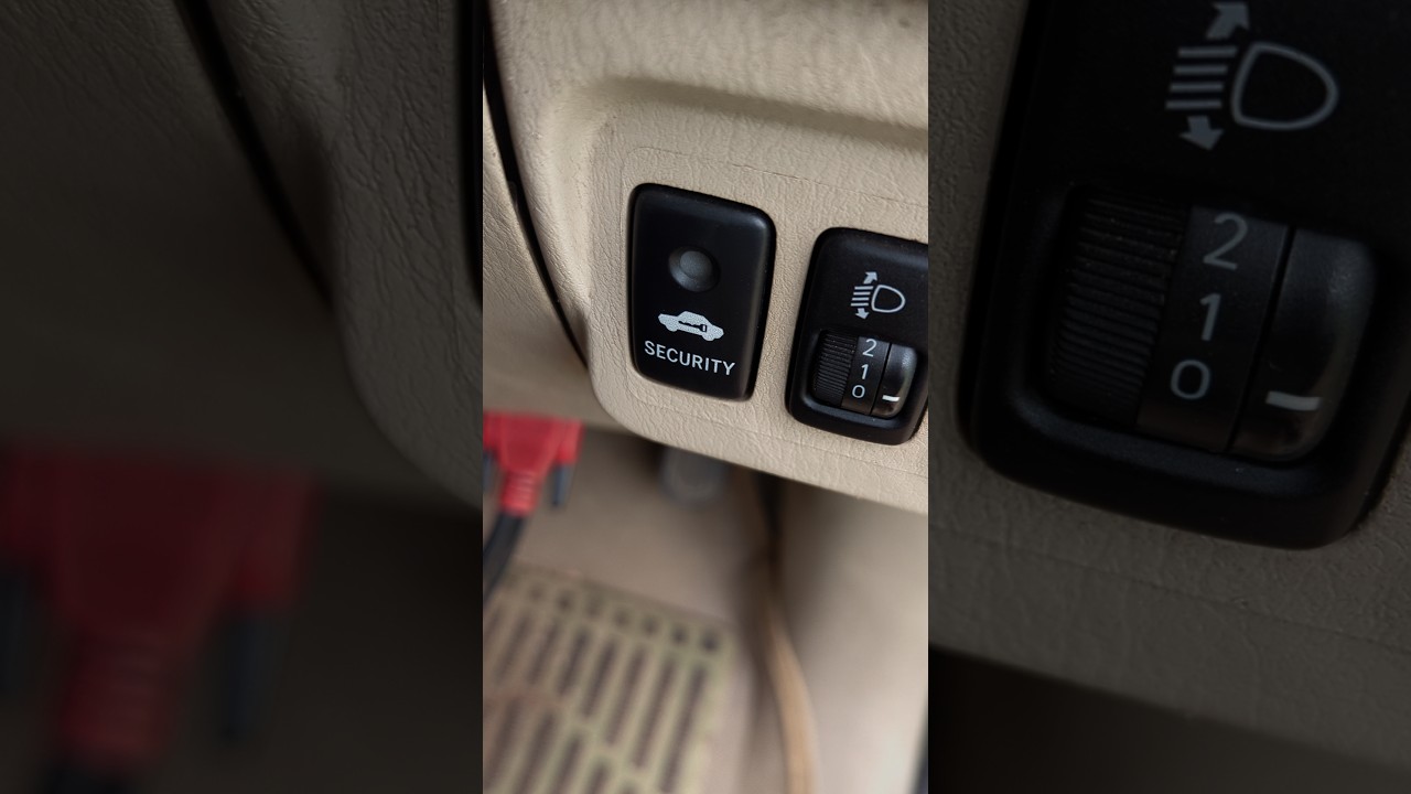 toyota innova 2008 model code #B2784 Antenna coil open/short #ecm #toyota #xtool #automobile