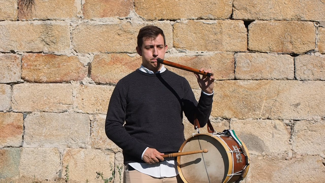 Danza de La Culebra. Flauta y Tamboril de Extremadura. Alejandro Garc&iacute;a.
