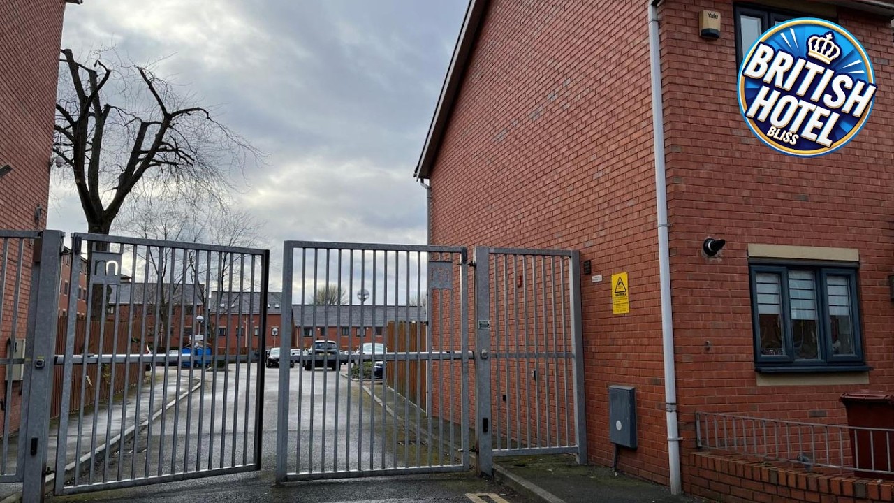 Entire house with parking | Manchester, United Kingdom | Hotel Review 🏩