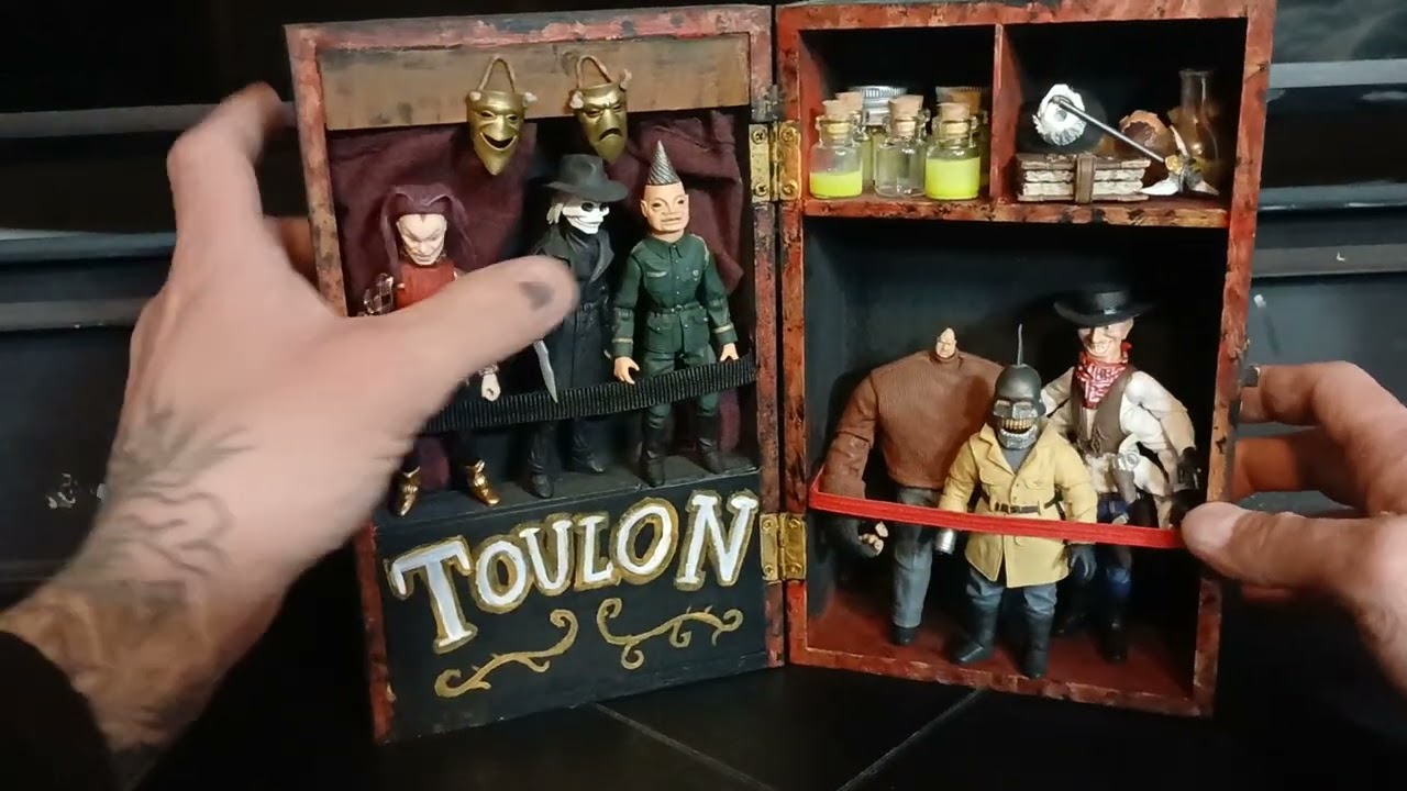 NECA puppet Master figures with custom trunk set