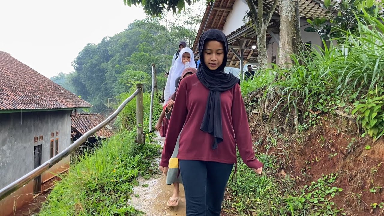 JUMPA JANDA DESA YANG LAGI MENANTI JODOH SAAT NENGOK ANAK ANAK YATIM