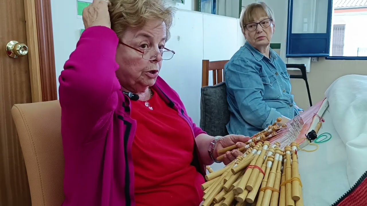 Taller de bolillos en el Hogar del Pensionista de Villa del Río 2024
