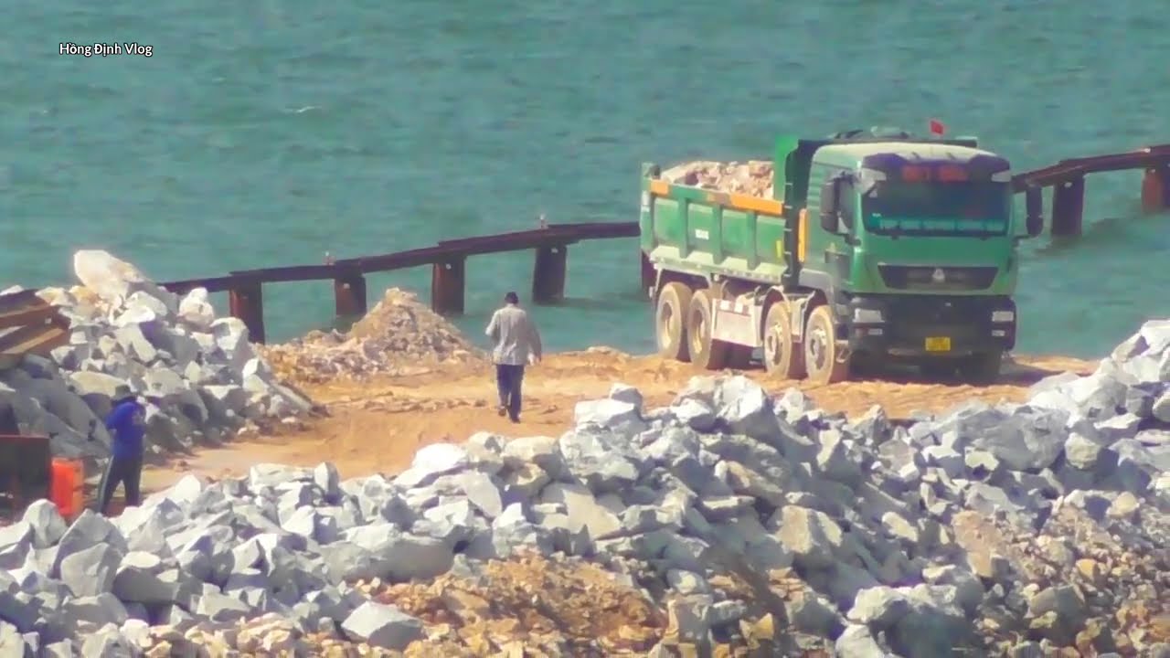 BẤT NGỜ CẦU VƯỢT BIỂN HÒN KHOAI DÀI 18KM XUYÊN BIỂN CHƯA TỪNG CÓ VIỆT NAM