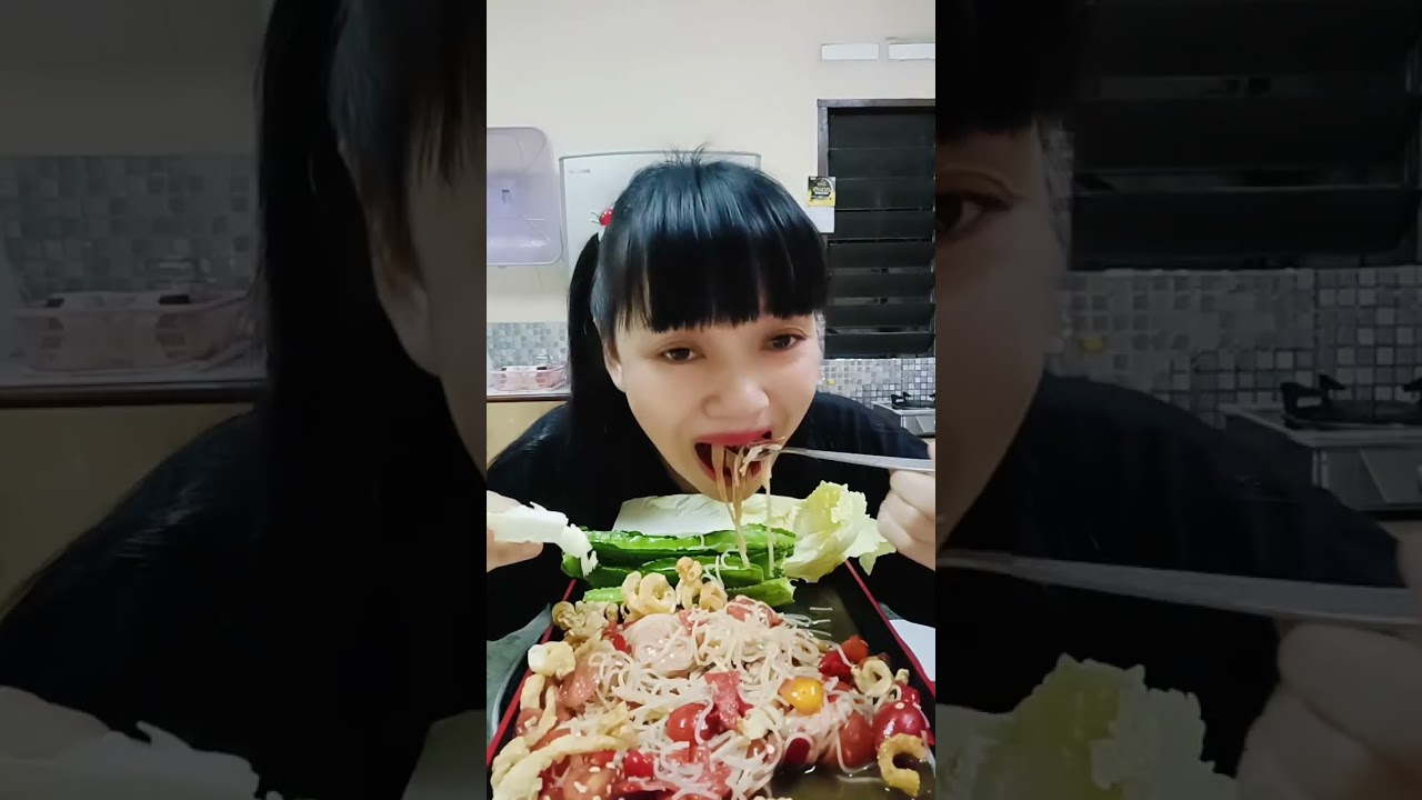 เมนูซั่วขนมจีนมาอีกแล้วจ้าเผ็ดๆนัวๆมีแค๊ปหมูด้วยจ้า