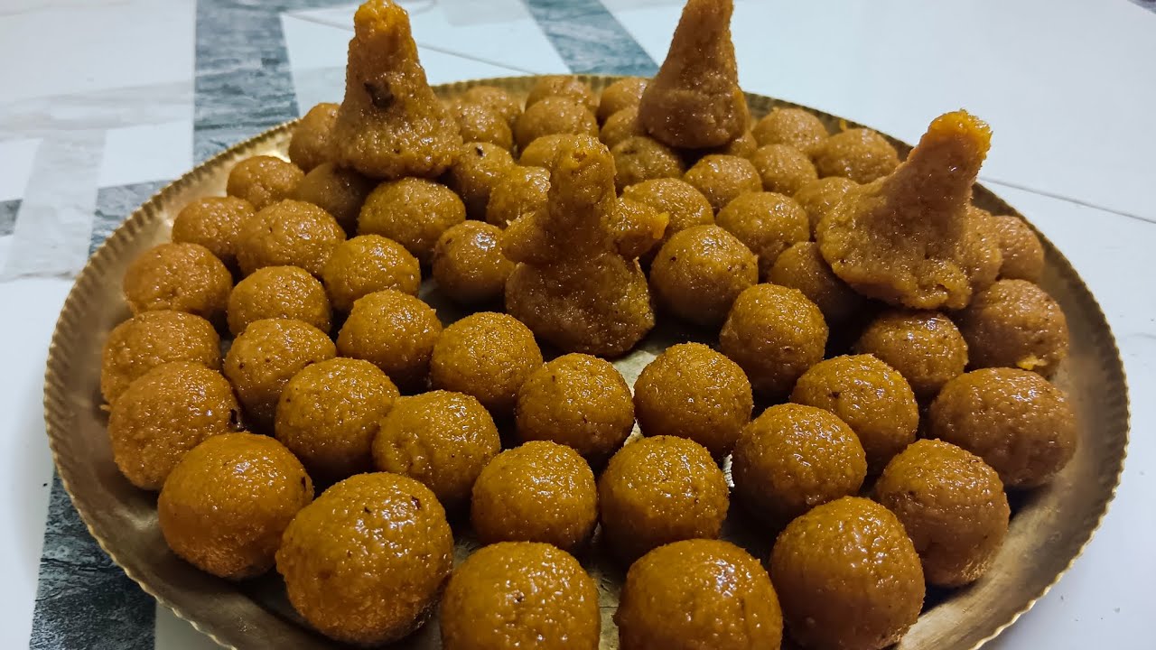 || Gurer Narkel Naru || গুড়ের নারকেল নাড়ু || 🧆