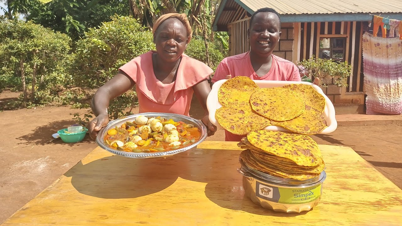 Pure village life Africa 🌍 cooking 🔥 egg 🥚 curry you have never been & softest golden chapati 