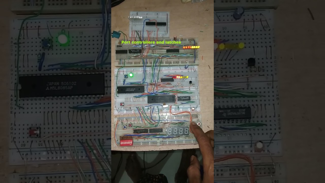 Bread board computer using 8085 microprocessor