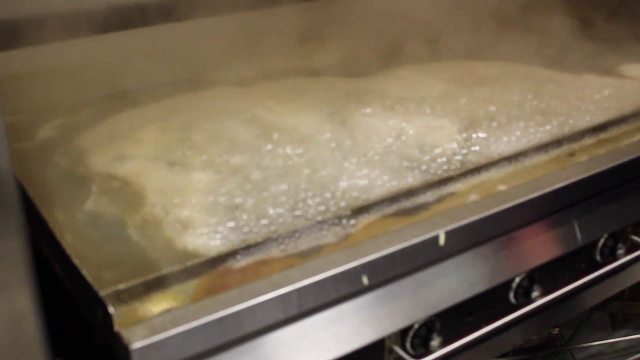Cleaning the Flat Top Grill