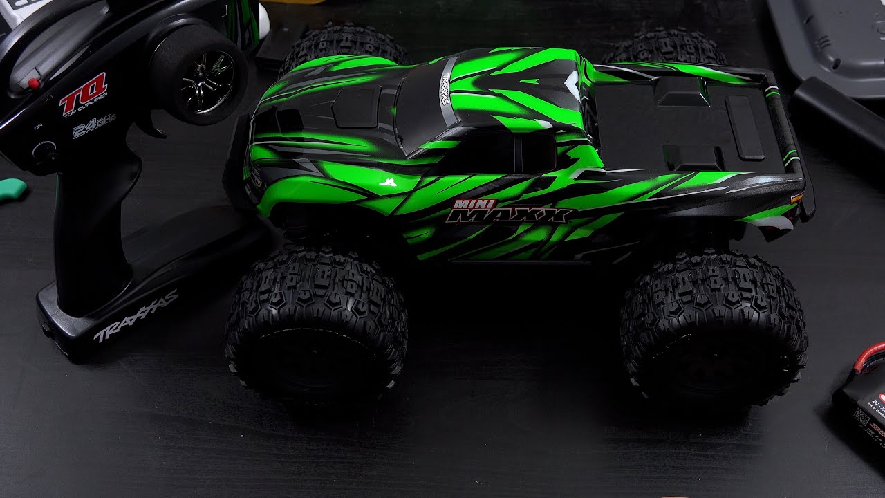 Traxxas Mini Maxx Unboxing and First Run!